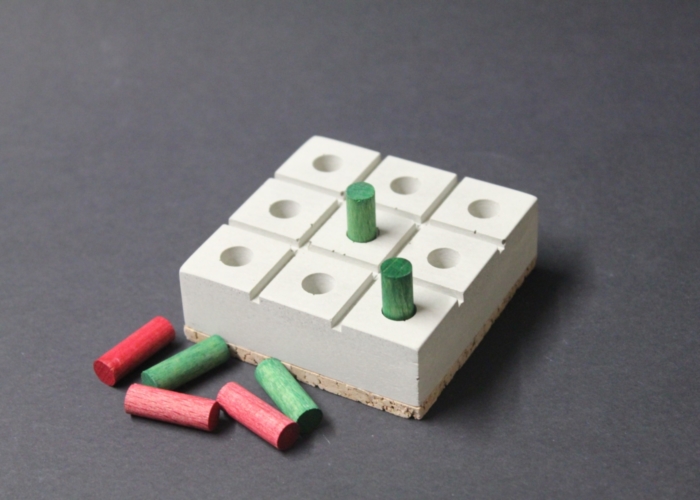 TIC TAC TOE-Spiel aus Beton / HEINE & BECKER Manufaktur